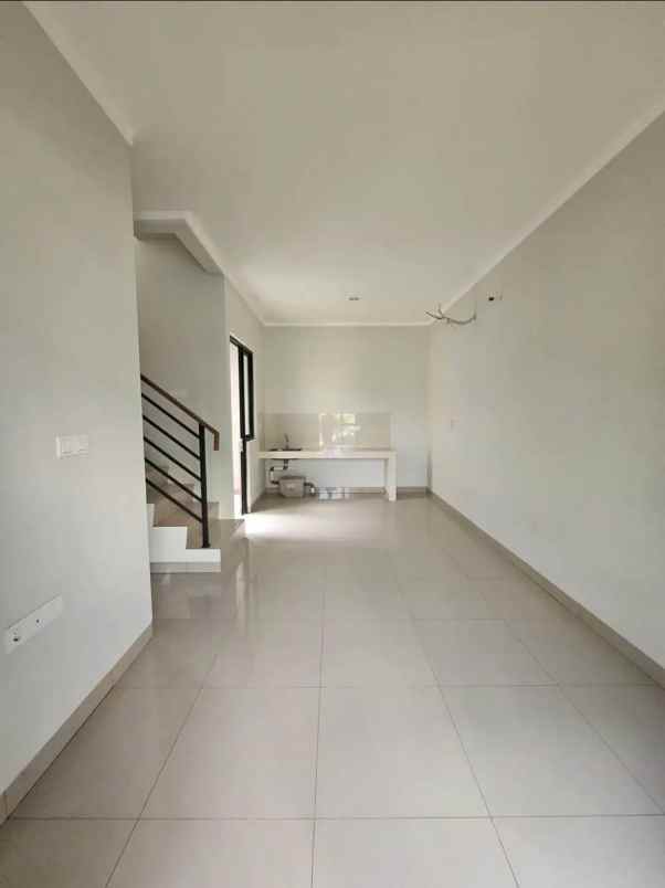 dijual rumah cluster magenta summarecon