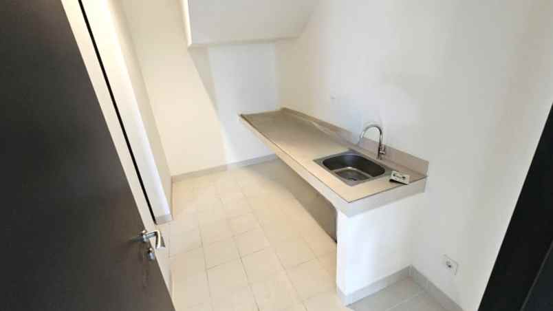 dijual rumah cluster maison de wisteria