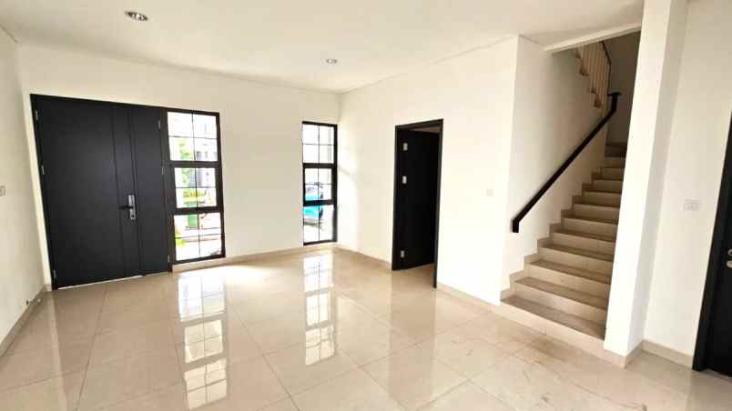 dijual rumah cluster maison de wisteria