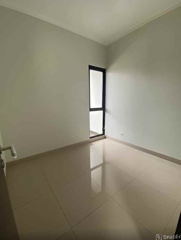 dijual rumah cluster regia scg