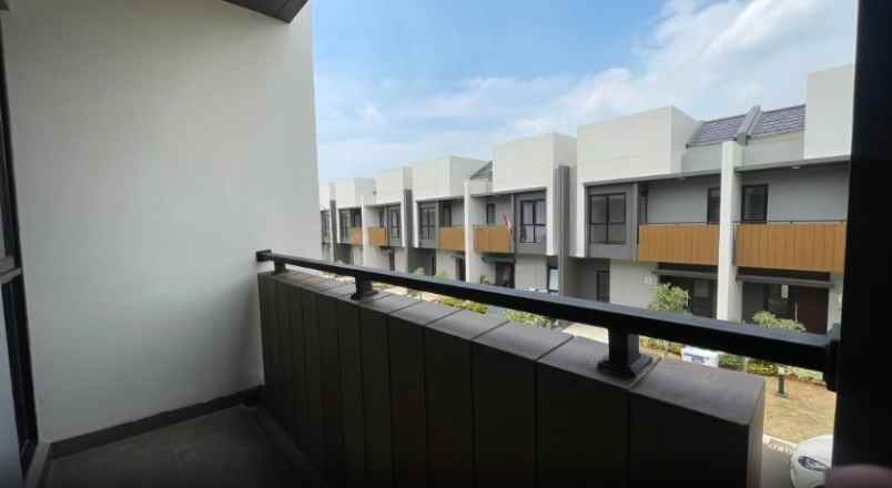 dijual rumah cluster regia scg