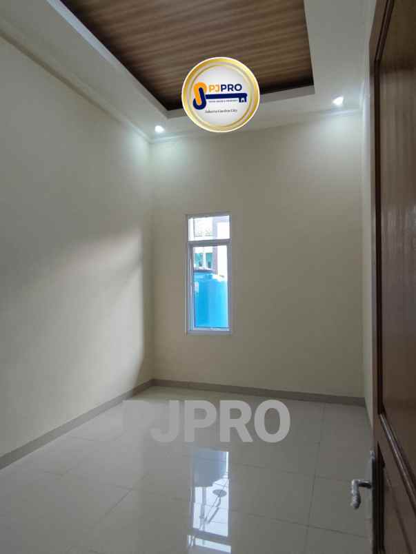 dijual rumah cluster taman flora