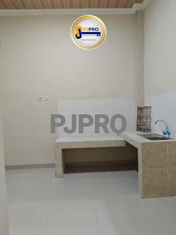 dijual rumah cluster taman flora