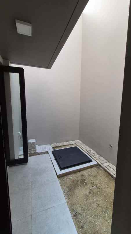 dijual rumah cluster viola summarecon