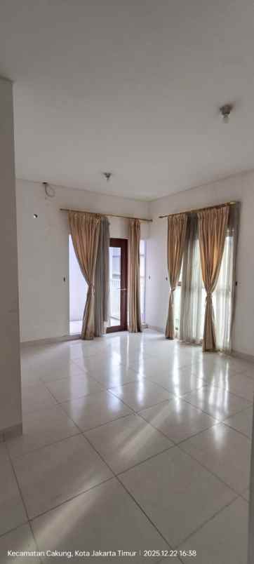 dijual rumah cluster zebrina jgc