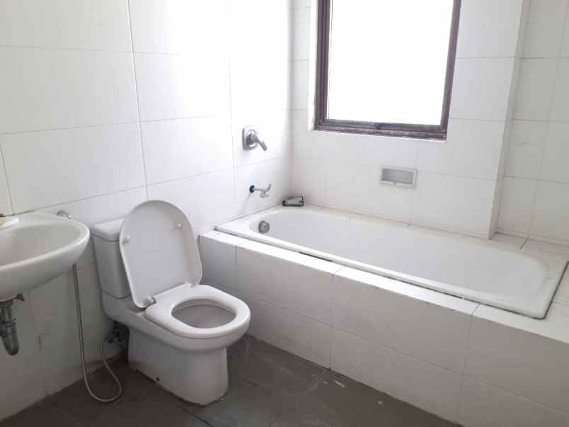 dijual rumah cluster zebrina jgc
