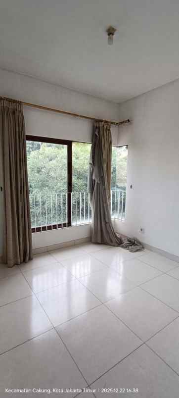 dijual rumah cluster zebrina jgc