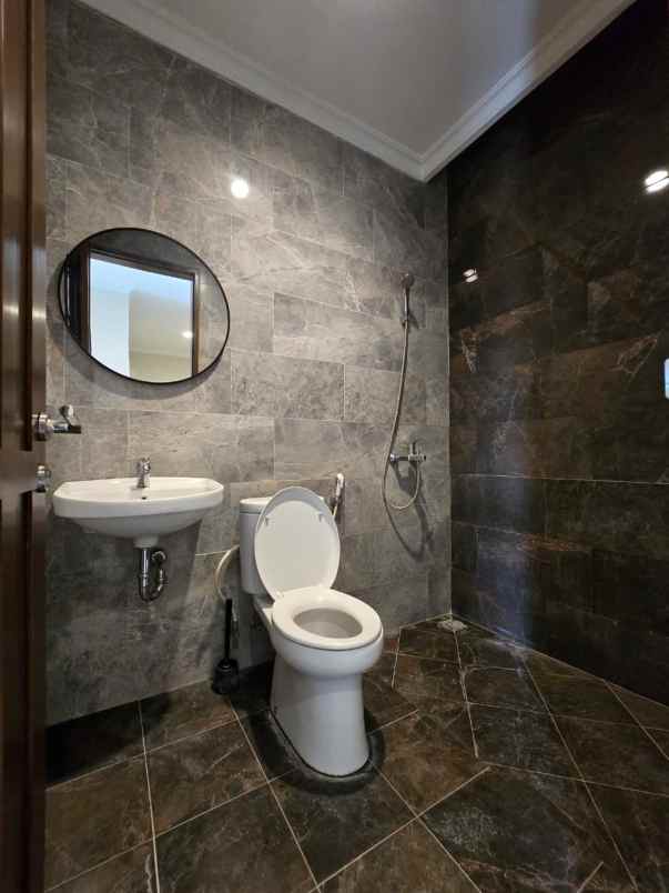 dijual rumah condet jakarta timur