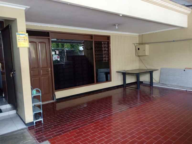 dijual rumah darmo indah barat
