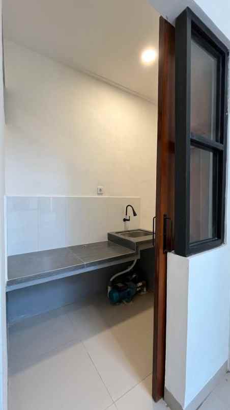 dijual rumah dekat pondok cabe golf