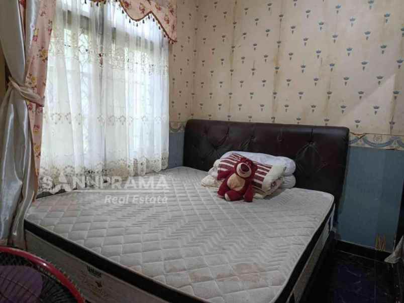 dijual rumah depok