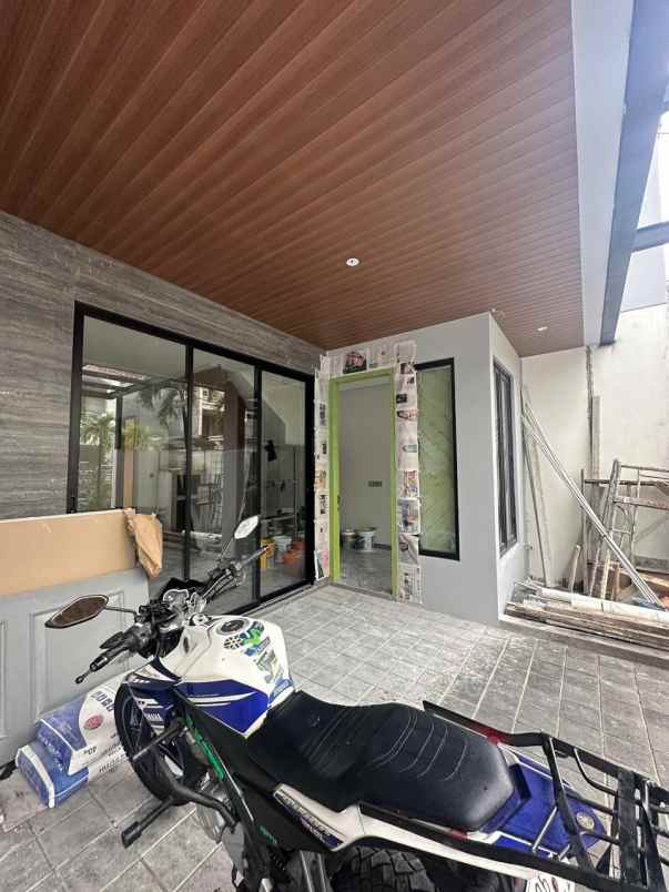dijual rumah dharmahusada mas