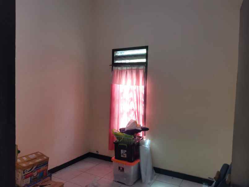 dijual rumah di fajar indah solo