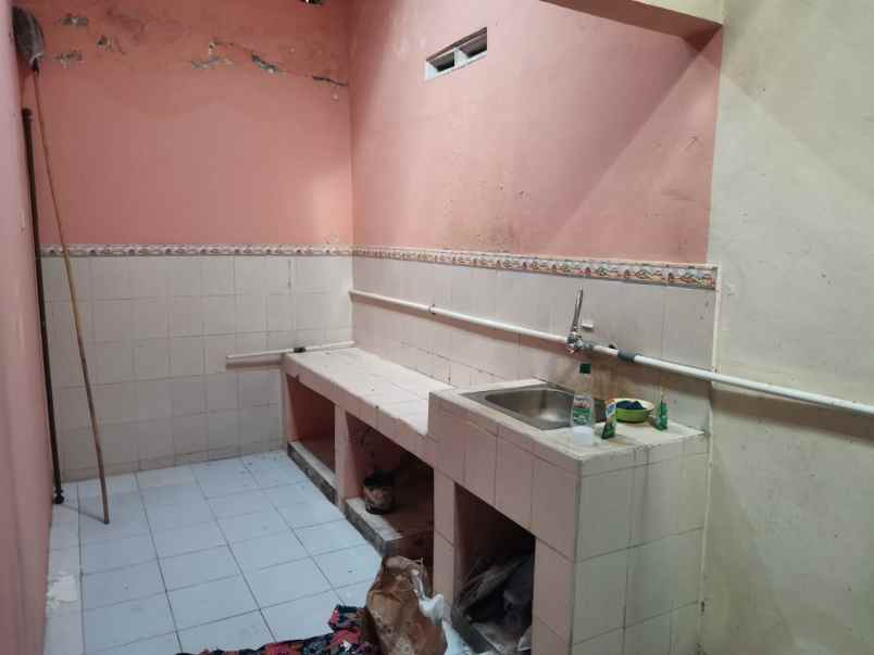 dijual rumah di fajar indah solo