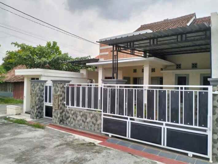 dijual rumah di kec gemolong kab sragen