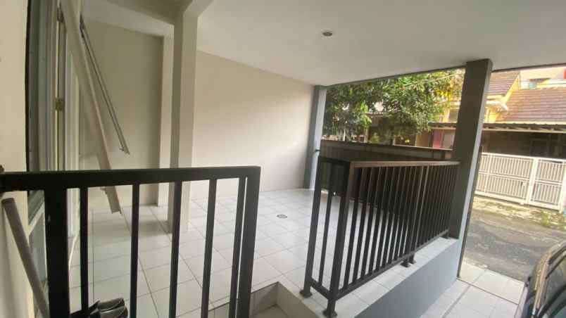 dijual rumah di komplek cibubur city