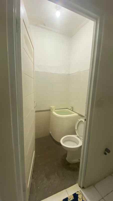 dijual rumah di komplek cibubur city