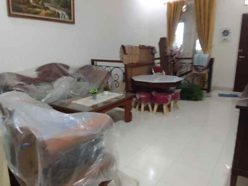dijual rumah di kota wisata cibubur