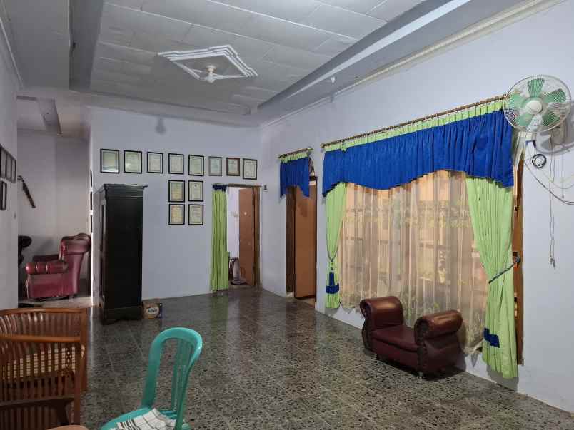 dijual rumah di slawu jember jl cendrawasih