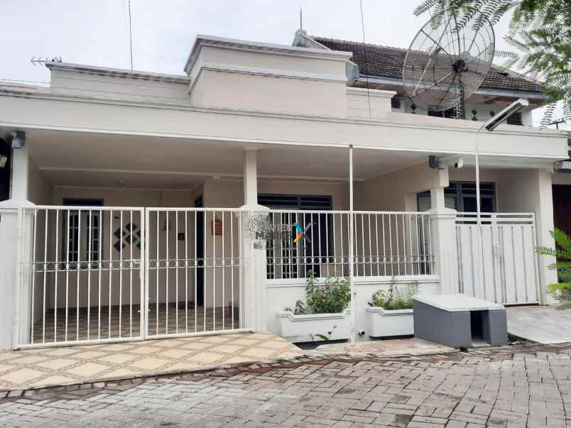 dijual rumah di sutorejo timur dharmahusada peninsula