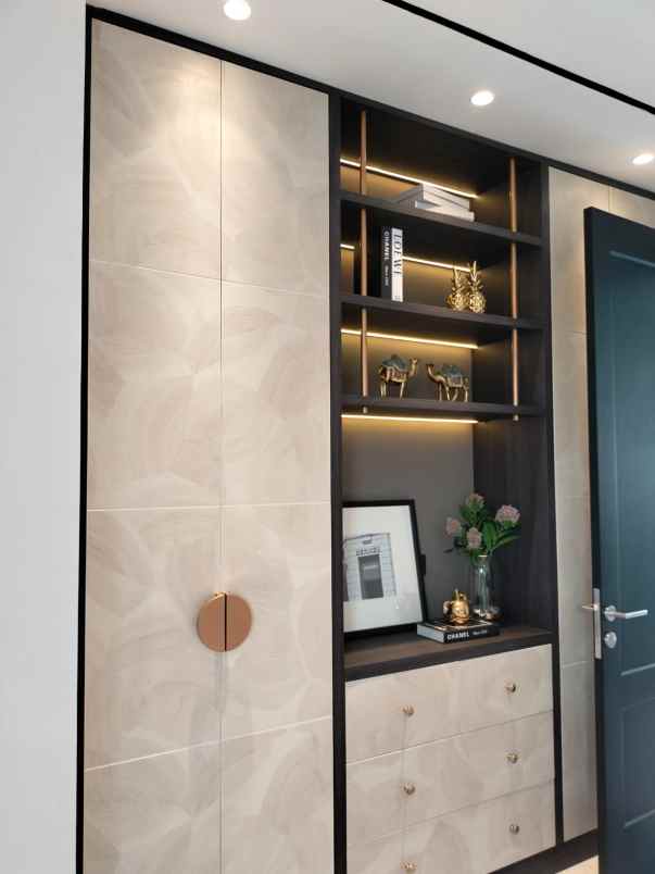 dijual rumah dian istana