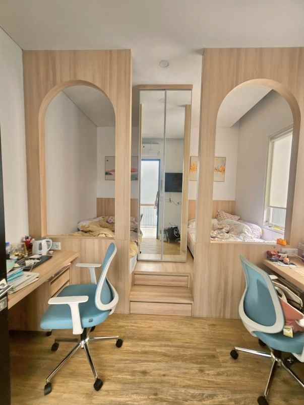 dijual rumah dian istana