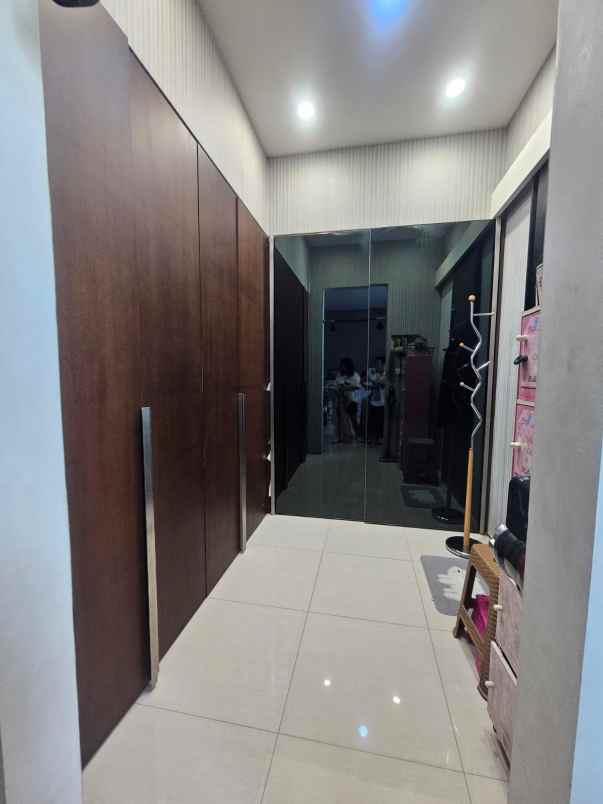 dijual rumah dian istana