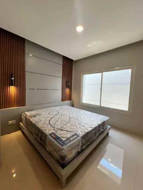 dijual rumah dian istana