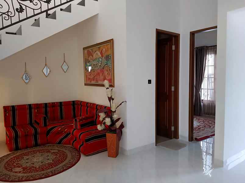 dijual rumah duren sawit