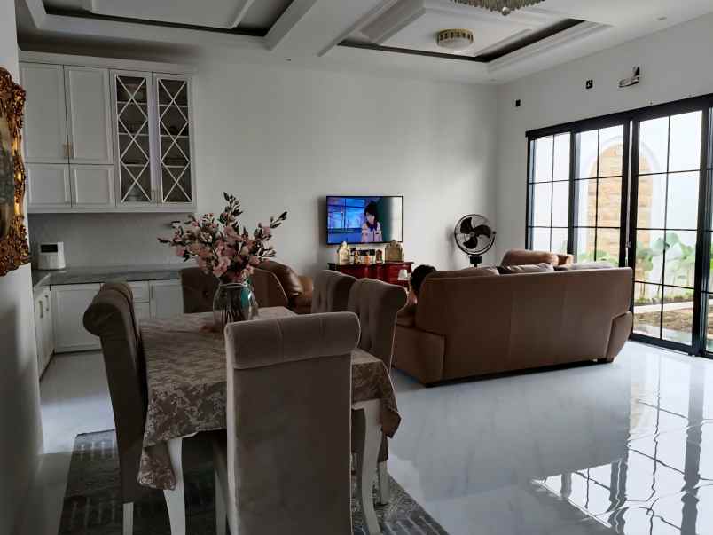 dijual rumah duren sawit