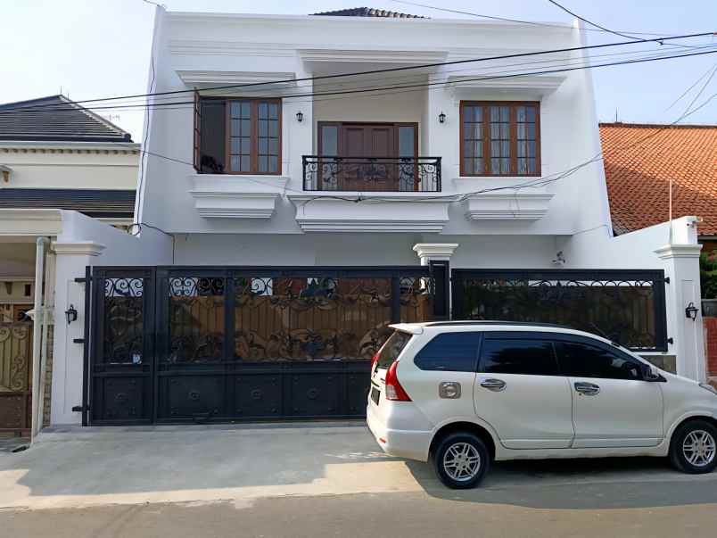 dijual rumah duren sawit