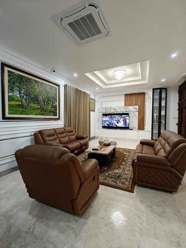 dijual rumah duren sawit