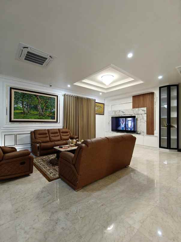 dijual rumah duren sawit