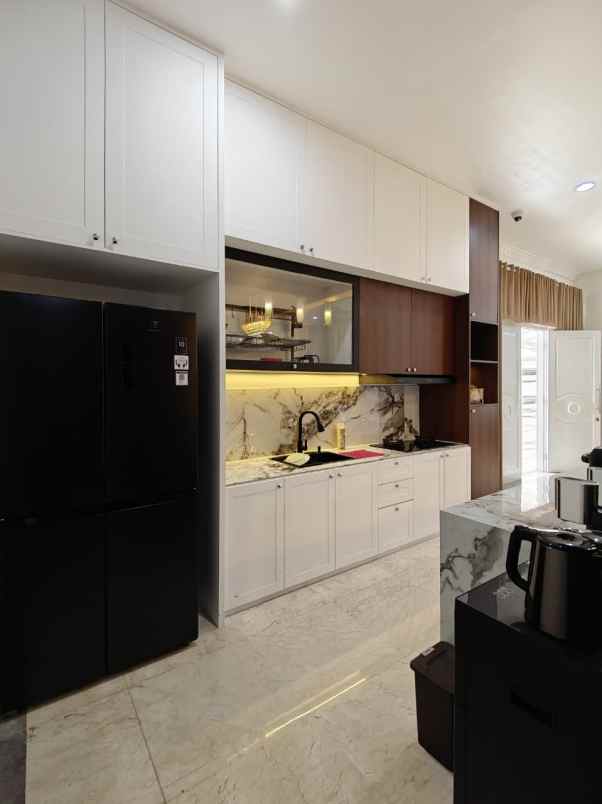 dijual rumah duren sawit