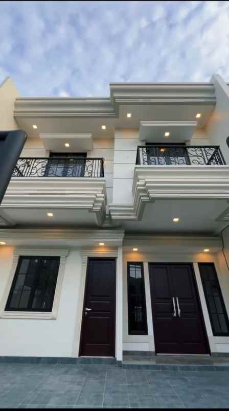 dijual rumah duren sawit