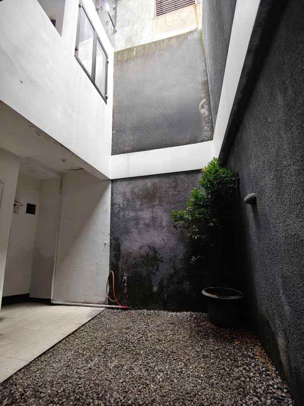 dijual rumah duren sawit jaktim