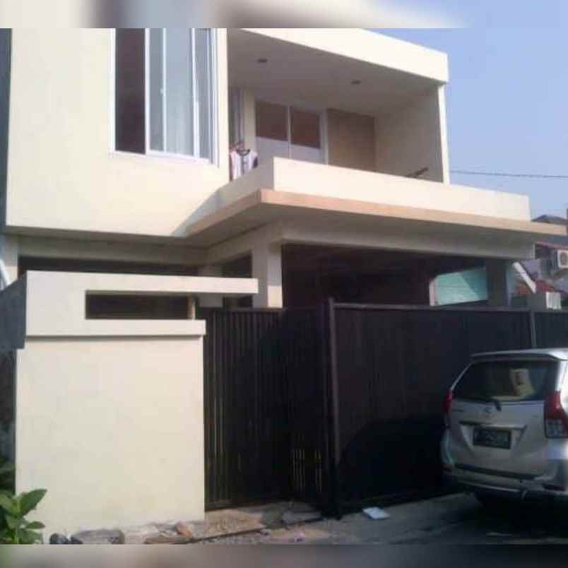 Rumah Modern 2 Lantai Di Duta Bintaro Cluster Sanur Tangerang