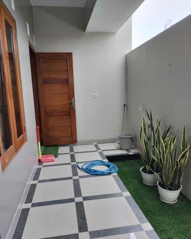 dijual rumah exit tol kalasan