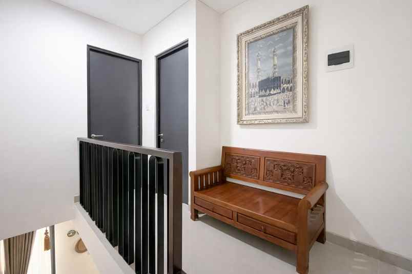 dijual rumah full furnish di citragran cbd cibubur