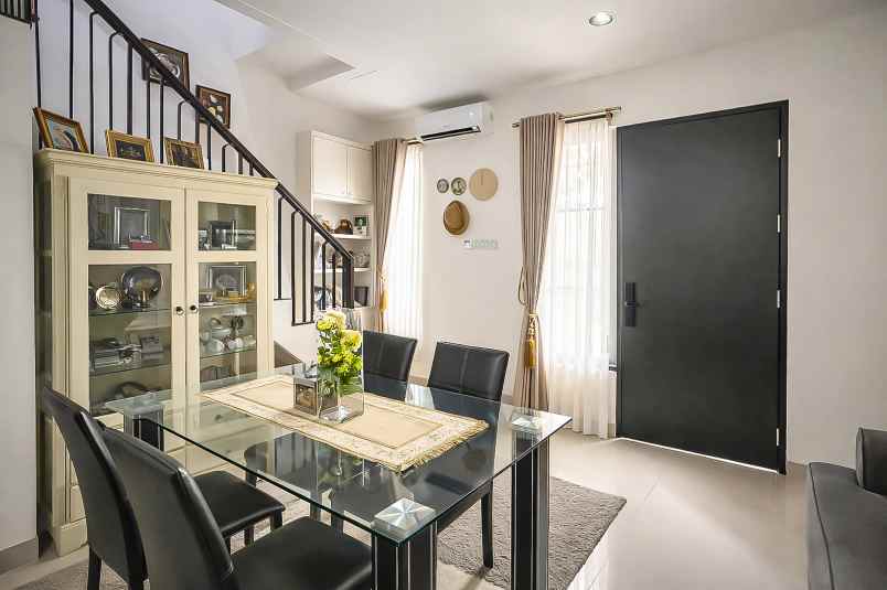 dijual rumah full furnish di citragran cbd cibubur