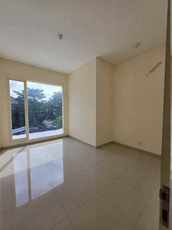 dijual rumah galaxy bumi permai araya