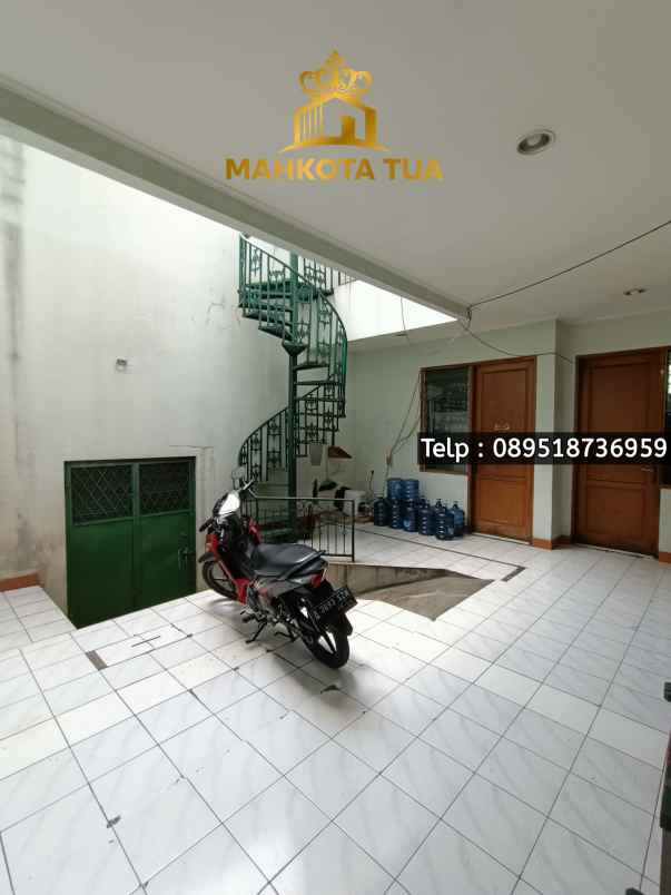 dijual rumah gandaria utara
