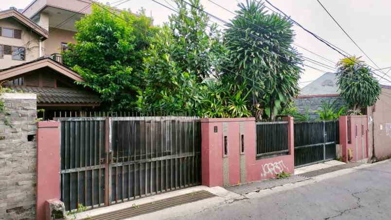 dijual rumah gegerkalong