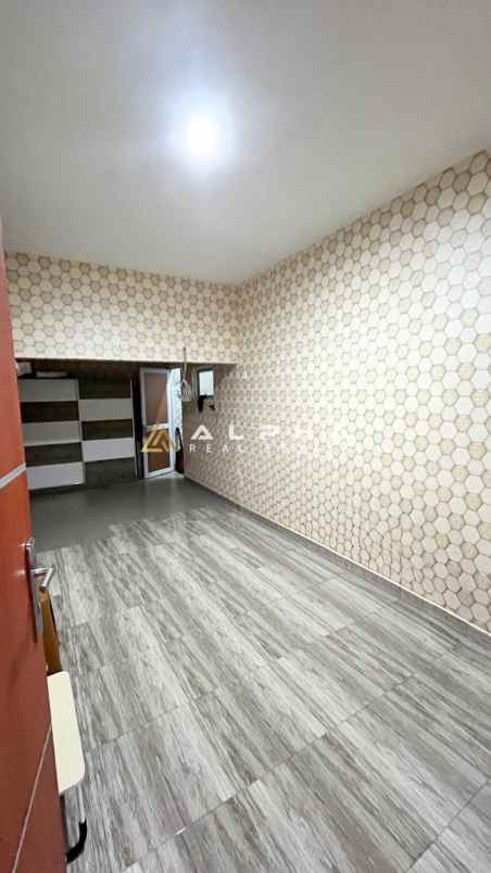dijual rumah glory home