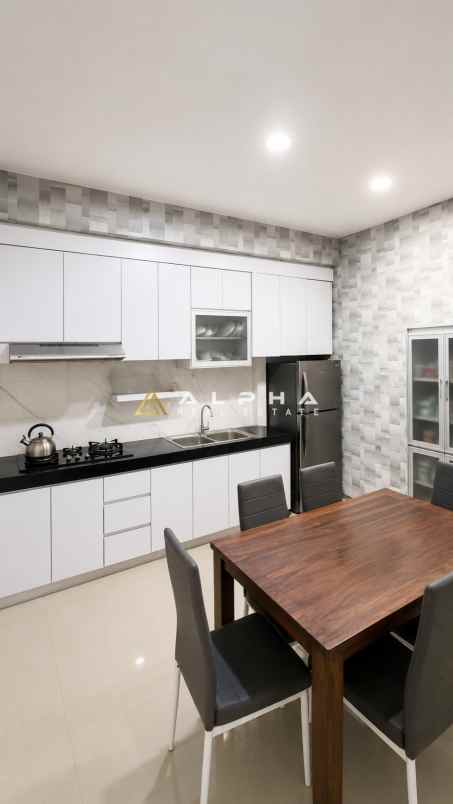 dijual rumah glory home