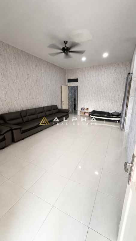 dijual rumah glory home