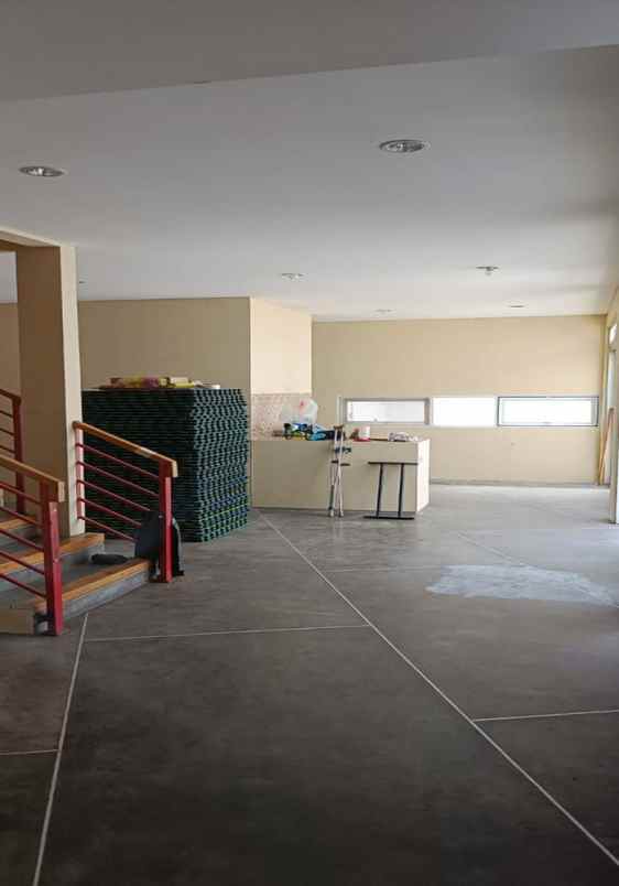 dijual rumah golf raya