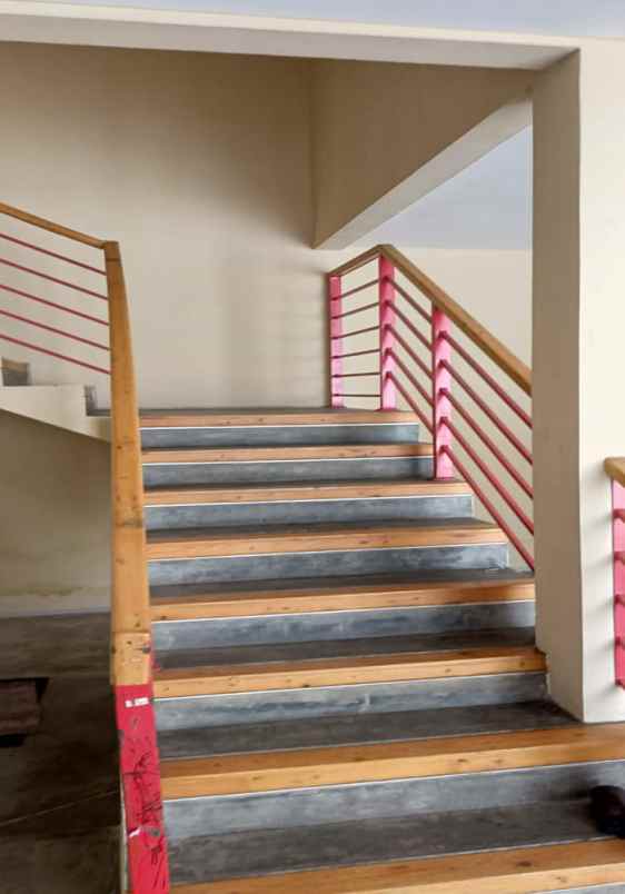 dijual rumah golf raya