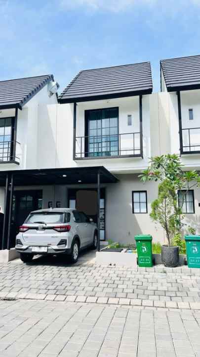 dijual rumah graha natura