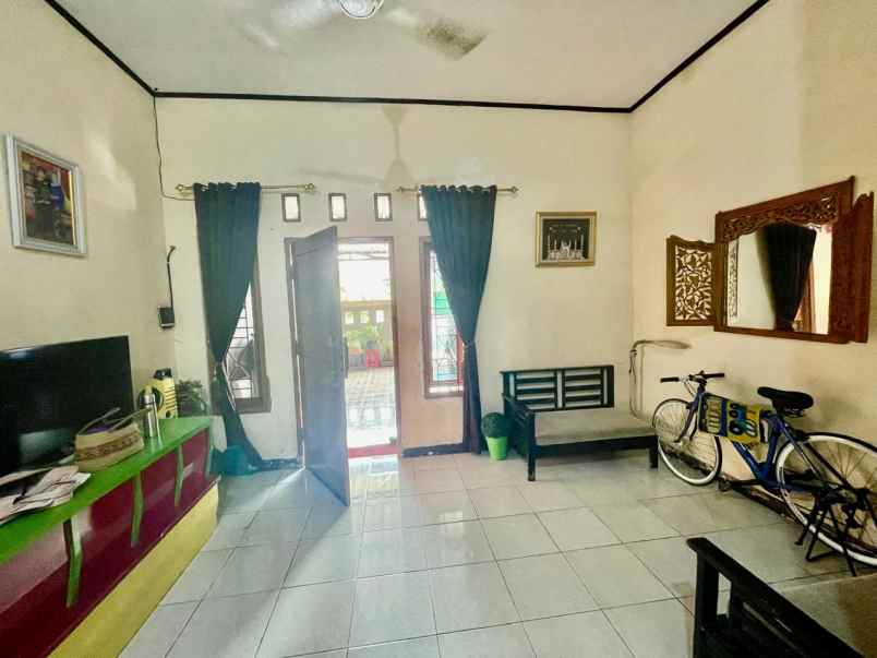 dijual rumah graha prima